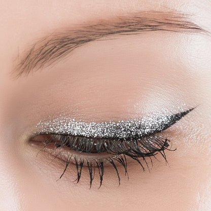 HairPlus Eyeliner by FacEvolution for long-lasting eye definition – application technique
